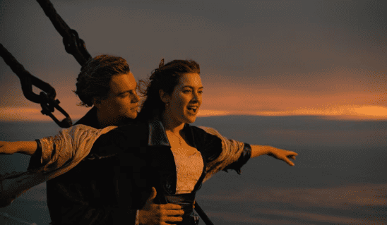 la escena donde Jack y Rose escupen por la borda en titanic iba a ser eliminada, esta es la razón titanic3